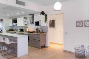 Modern Ground Level, 4 BR condo